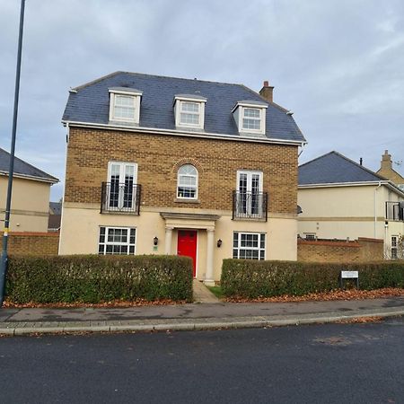 Swindon 6 Deluxe Doubles 2 With En Suite In Large House - No Pets Exterior photo